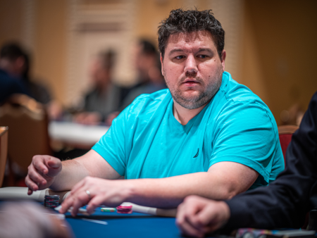 Shaun Deeb bolha FT da Rounder Cup da WSOPE e aplaude ironicamente o adversário, assista