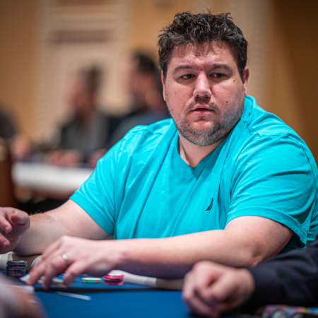 Shaun Deeb bolha FT da Rounder Cup da WSOPE e aplaude ironicamente o adversário, assista