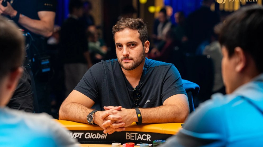 João Simão é 17º no Monster Stack da WSOP, Kevin Eyster lidera a mesa final