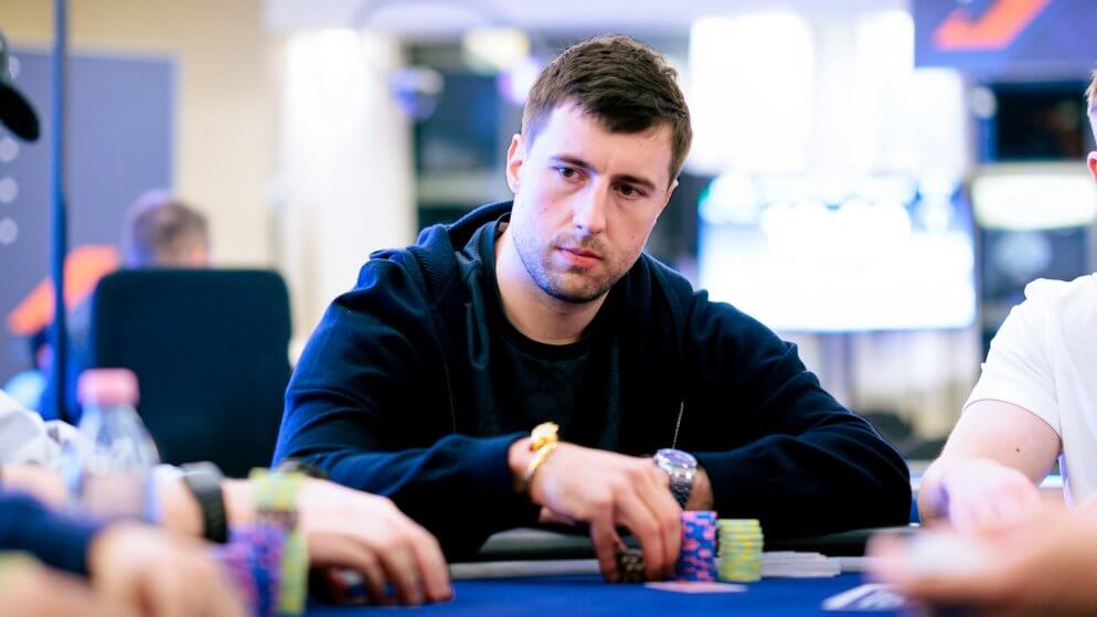 Wiktor Malinowski lidera a mesa final do €100K High Roller for One Drop do EPT Monte Carlo