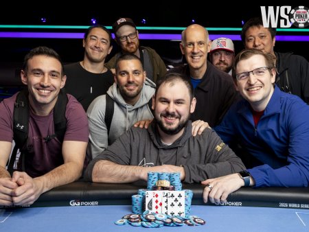 Harry Rubin supera field de 3.763 entradas e conquista primeiro bracelete da WSOP