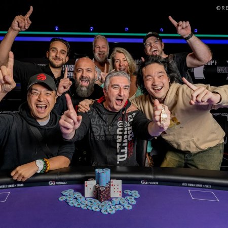 Homan Mohammadi supera field de 7.538 entradas e conquista primeiro bracelete da WSOP