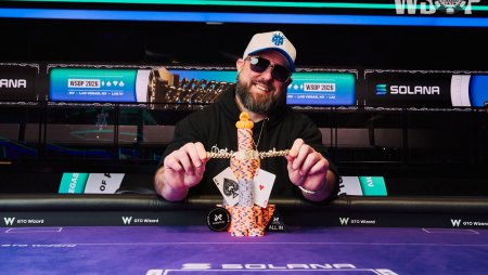 Matthew Higgins supera recorde de participantes e conquista primeiro bracelete da WSOP com prêmio de US$ 1 milhão