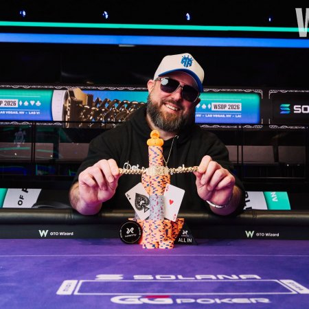 Matthew Higgins supera recorde de participantes e conquista primeiro bracelete da WSOP com prêmio de US$ 1 milhão