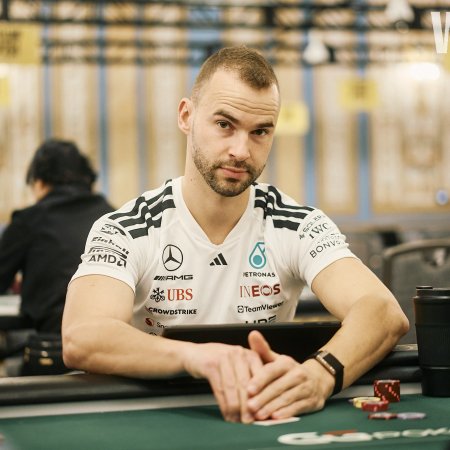 Após mesa final no Evento #71, Renan Bruschi avança ao Dia 2 do US$ 10.000 Seven Card Stud Hi-Lo da WSOP