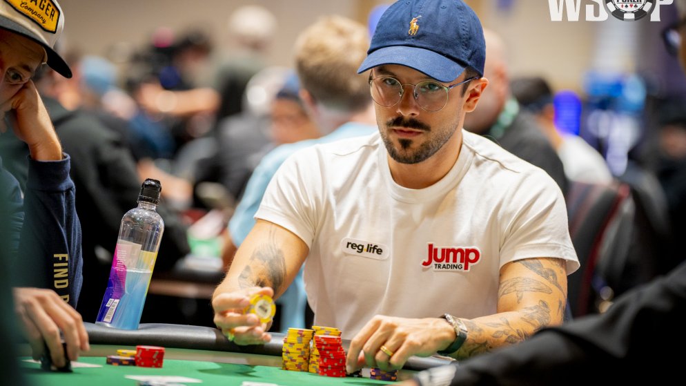 Yuri Dzivielevski e Renan Bruschi avançam no US$ 10K Razz Championship da WSOP