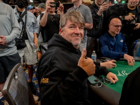 Chris Moneymaker é um dos bolhas do Main Event da WSOP