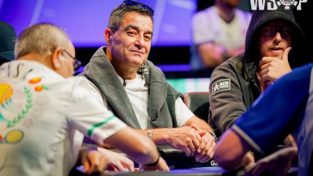 Hossein Ensan busca o bi no Main Event em field com Shaun Deeb, Todd Brunson e Patrick Leonard