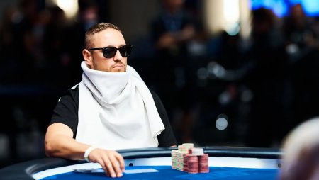 Manuel Ferrari é o líder na FT do Main Event do EPT Barcelona