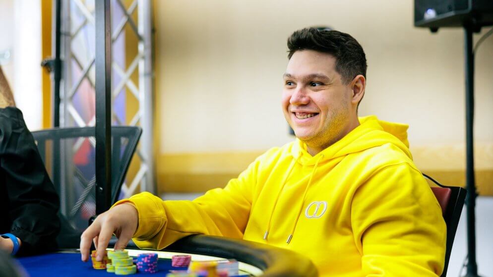 Alex Theologis bate Linus Loeliger e é campeão do US$ 25K do WCOOP; Rodrigo Selouan é o bolha