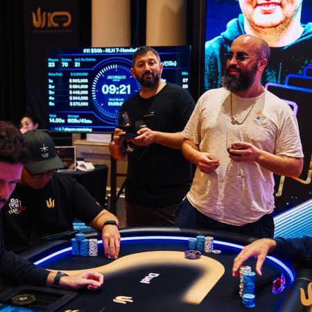 Bryn Kenney é o vice-líder na reta final do US$ 50K 7-Max da Triton Jeju II
