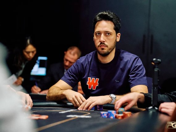 Adrian Mateos lidera cinco finalistas do Evento #2 do Poker Masters
